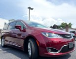 Used 2018 Chrysler Pacifica Touring-L Plus image 3