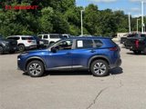 Used 2023 Nissan Rogue SV image 2