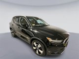 Used 2019 Volvo XC40 T5 Momentum image 2