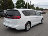 Certified 2022 Chrysler Pacifica Touring-L image 5