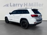 Used 2019 Jeep Grand Cherokee Laredo image 3