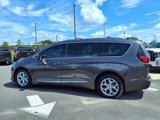 Used 2017 Chrysler Pacifica Touring-L Plus w/ Advanced Safetytec Group image 4