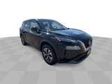 Used 2021 Nissan Rogue SV image 2