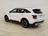 Used 2024 Kia Sorento S image 3