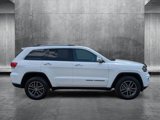 Used 2017 Jeep Grand Cherokee Limited w/ Luxury Group II image 4