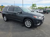 Used 2020 Chevrolet Traverse LT image 2