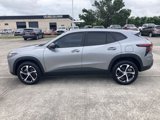 New 2025 Chevrolet Trax RS w/ Sunroof Package image 4