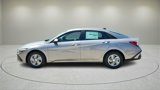 New 2025 Hyundai Elantra SE image 4