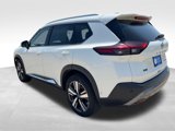 Used 2023 Nissan Rogue SL w/ SL Premium Package image 3