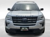 Used 2018 Ford Explorer XLT w/ Equipment Group 202A image 2