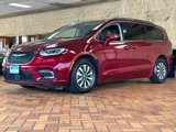 Used 2021 Chrysler Pacifica Touring-L image 3