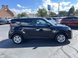 Used 2022 Kia Soul LX image 2