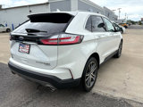 Used 2020 Ford Edge Titanium image 3