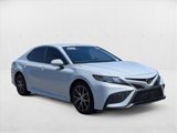 Used 2023 Toyota Camry SE image 3