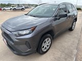 Used 2021 Toyota RAV4 LE image 3