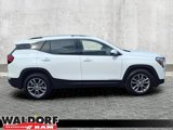 Used 2024 GMC Terrain SLT image 2