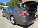 Used 2014 Nissan Altima 2.5 S w/ Sport Value Package image 3