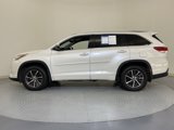 Used 2017 Toyota Highlander XLE image 4
