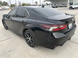 Used 2023 Toyota Camry SE image 3
