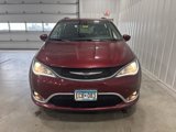 Used 2019 Chrysler Pacifica Touring-L image 4