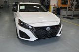 Used 2023 Nissan Altima 2.5 SR w/ SR Premium Package image 3