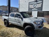 Used 2020 Toyota Tacoma TRD Off-Road image 2