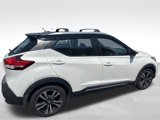 Used 2020 Nissan Kicks SR image 2