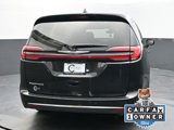 Used 2023 Chrysler Pacifica Touring-L image 6