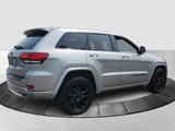 Used 2018 Jeep Grand Cherokee Altitude image 3