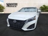 Used 2023 Nissan Altima 2.5 SV image 2