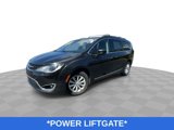 Used 2017 Chrysler Pacifica Touring-L image 5