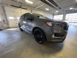 Used 2022 Ford Edge ST w/ Equipment Group 401A image 2