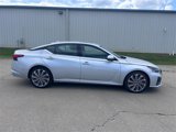 Used 2023 Nissan Altima 2.5 SL image 2