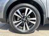 Used 2019 Nissan Kicks SR image 3