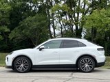 Certified 2025 Porsche Macan Electric image 2