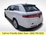 Used 2019 Lincoln MKT AWD image 3