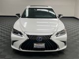 Certified 2022 Lexus ES 300h image 3
