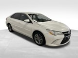 Used 2016 Toyota Camry image 3