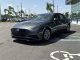 Used 2022 Hyundai Sonata SEL w/ Convenience Package image 2