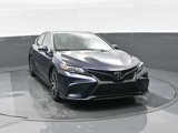 Used 2022 Toyota Camry SE image 3