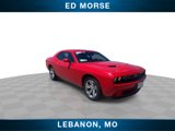 Used 2016 Dodge Challenger SXT image 2