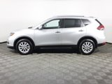 Used 2020 Nissan Rogue SV image 2