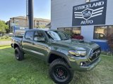 Used 2022 Toyota Tacoma TRD Off-Road image 2