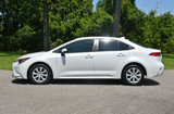 Used 2022 Toyota Corolla LE image 2