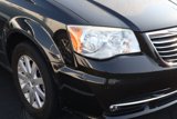 Used 2013 Chrysler Town & Country Touring image 4