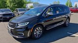 Certified 2023 Chrysler Pacifica Pinnacle image 4