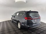 Used 2021 Chrysler Pacifica Touring-L image 5