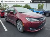 Used 2018 Chrysler Pacifica Touring Plus image 3