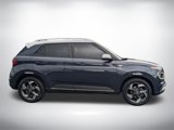Used 2023 Hyundai Venue Limited image 3