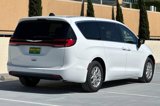 New 2025 Chrysler Pacifica Select image 4